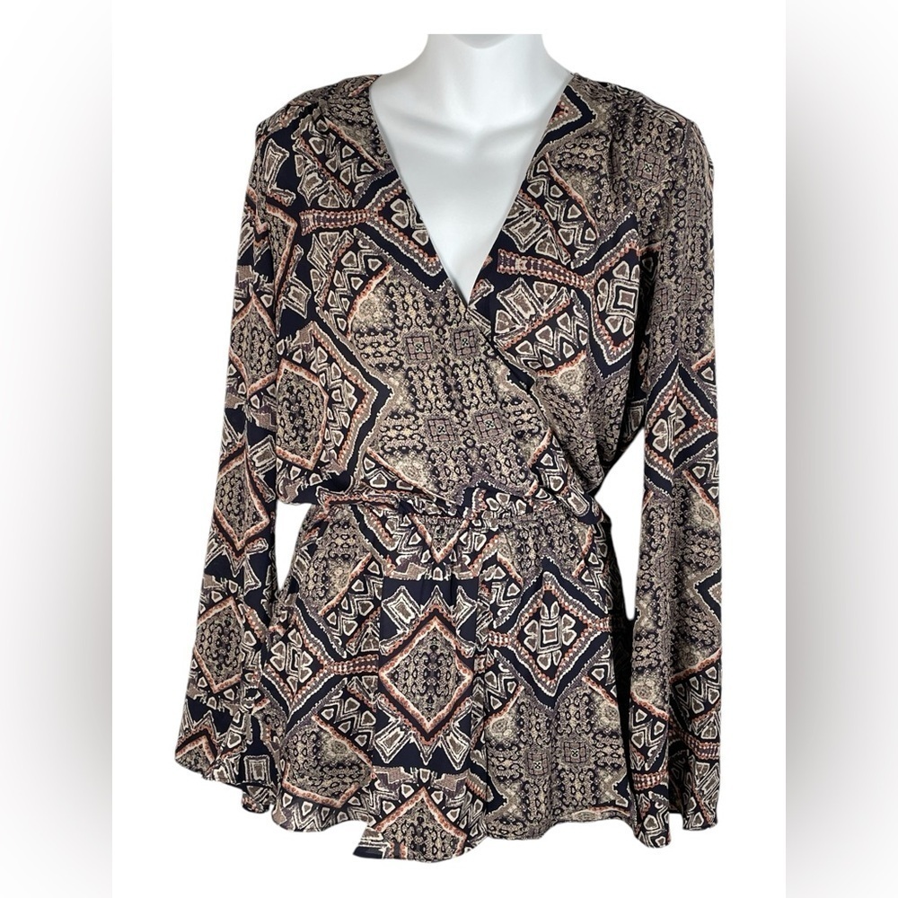 Fab'rik Women's Large Multi Wrap top Romper w/bow tie, Ruffle hem long sleeves M